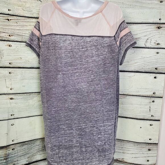 Torrid Size 0 Gray Graphic Tee “Own Kind of Beautiful” Lace-Up Neck Varsity - Picture 4 of 7
